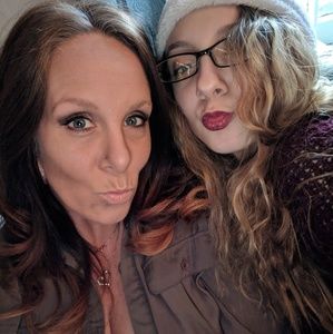 Meet your Posher, Dawn